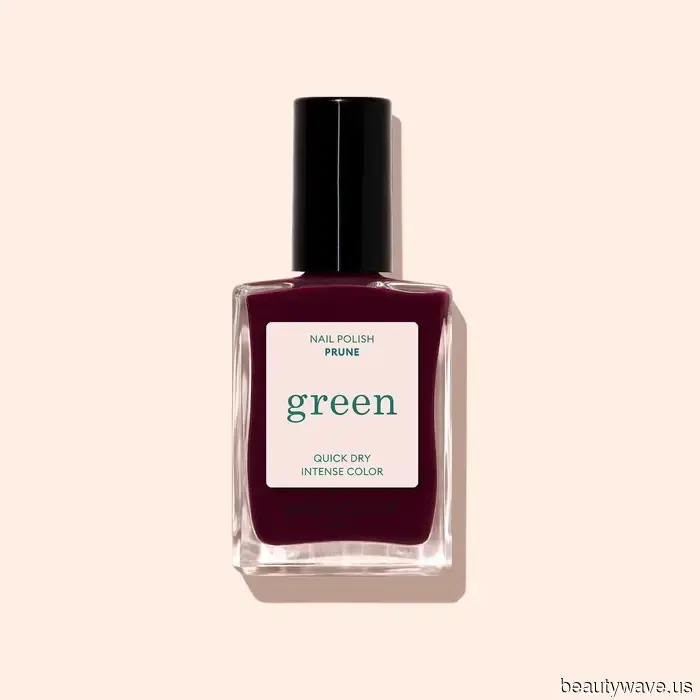 The Top 6 Pedicure Colors for Older Feet, as Recommended by a Celebrity Nail Specialist