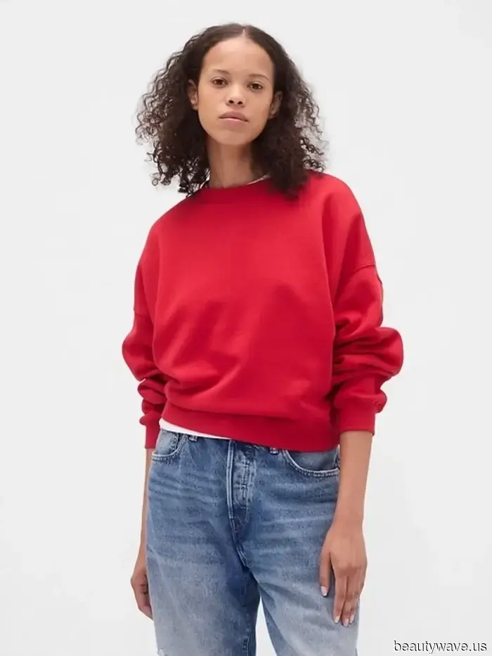 Las mujeres elegantes en Madrid visten este básico americano nostálgico de la manera más chic.