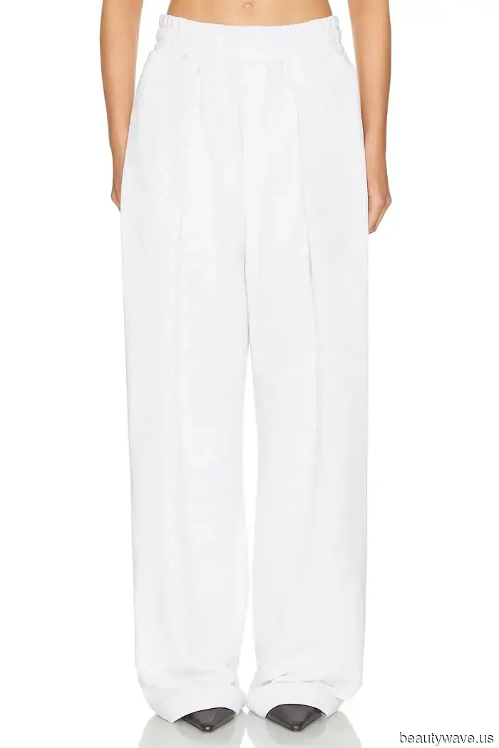 Step Aside, Sweatpants—Stylish Travelers Opt for These Travel Outfits Instead