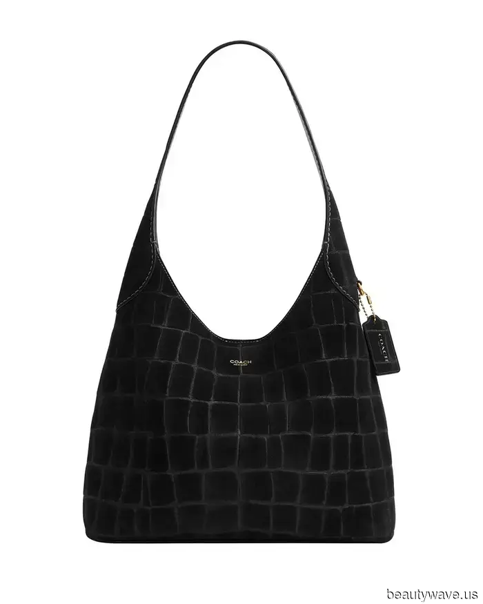 To Achieve a French Supermodel Look, Pair This Stylish Bag Trend With Your Casual Outfits.