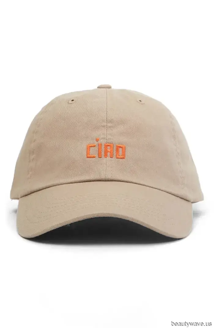 I reside in NYC, and here are 8 items I notice moms wearing during drop-off.