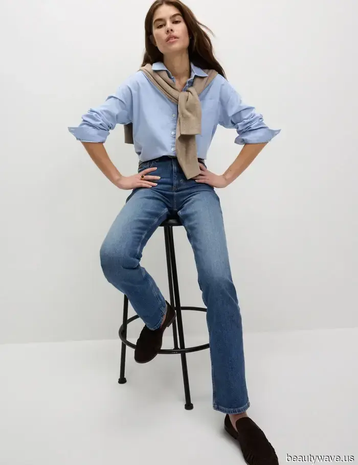 Not Brown, Not Black—This Unexpected Shoe Color Trend Elevates the Elegance of Jeans