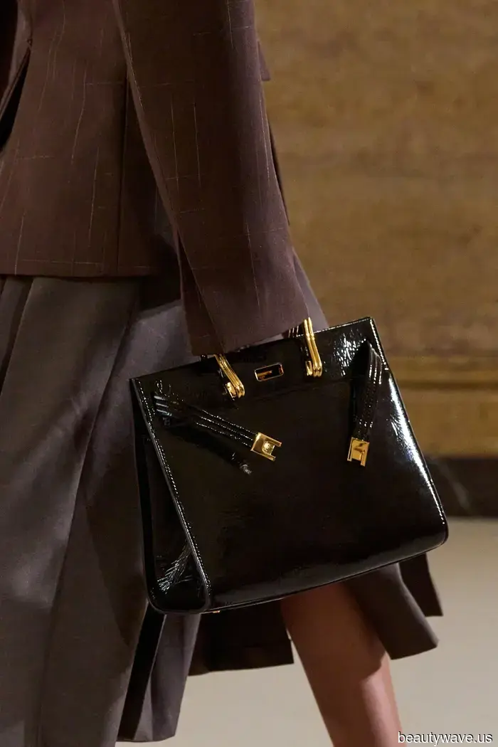 This handbag is set to become the next big hit—grab it now before it sells out next season.