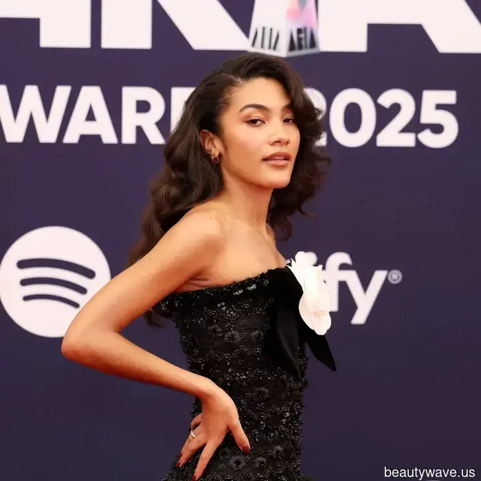 From Bella Hadid to Olivia Dean—This "Dated" Hairstyle Is Set to Make a Strong Comeback in 2026.