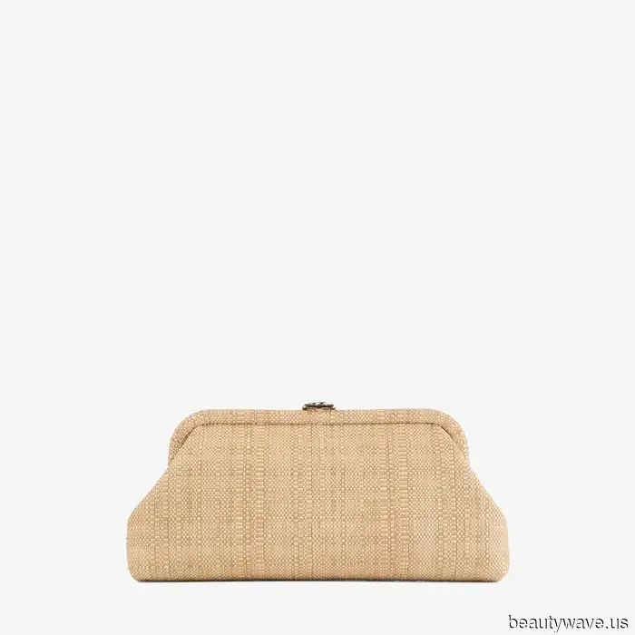Le donne ad Antibes, Monaco e Bodrum indossano sempre questa tendenza di borse estive approvata dai designer&mdash;Queste 13 sono le più…