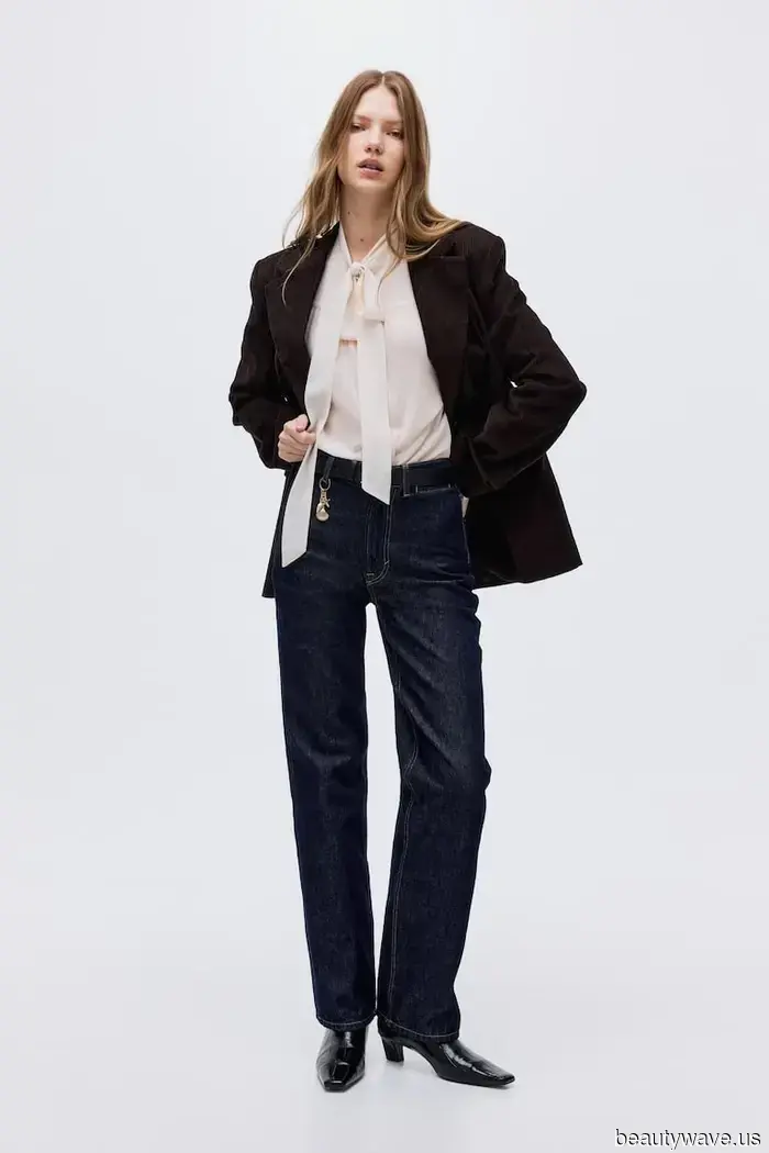 Sono appena tornata da Parigi&mdash;le donne francesi più chic indossano questa tendenza jeans invernale con tacchi e stivali.