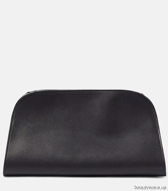 Put Down the Shoulder Bags—Fashion Enthusiasts Are Opting for This Trend to Achieve a More Stylish Look.