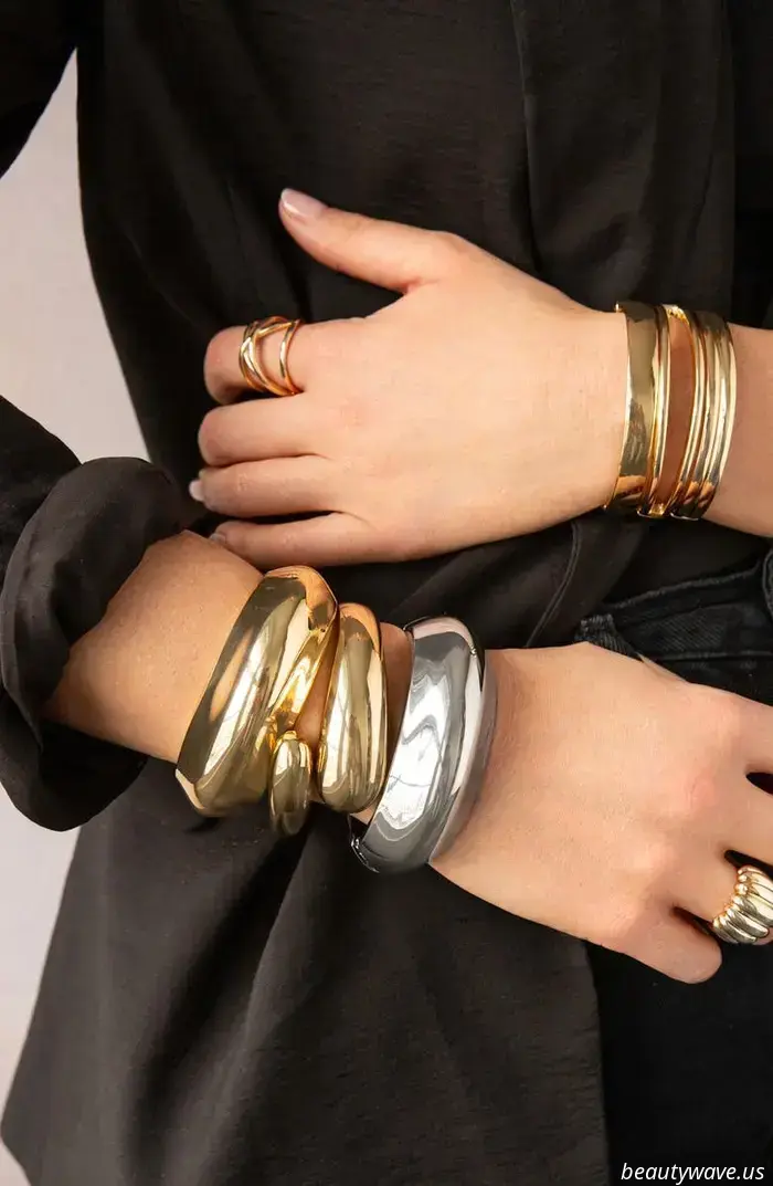Everyone with good taste is sporting this accessory that costs under $10.