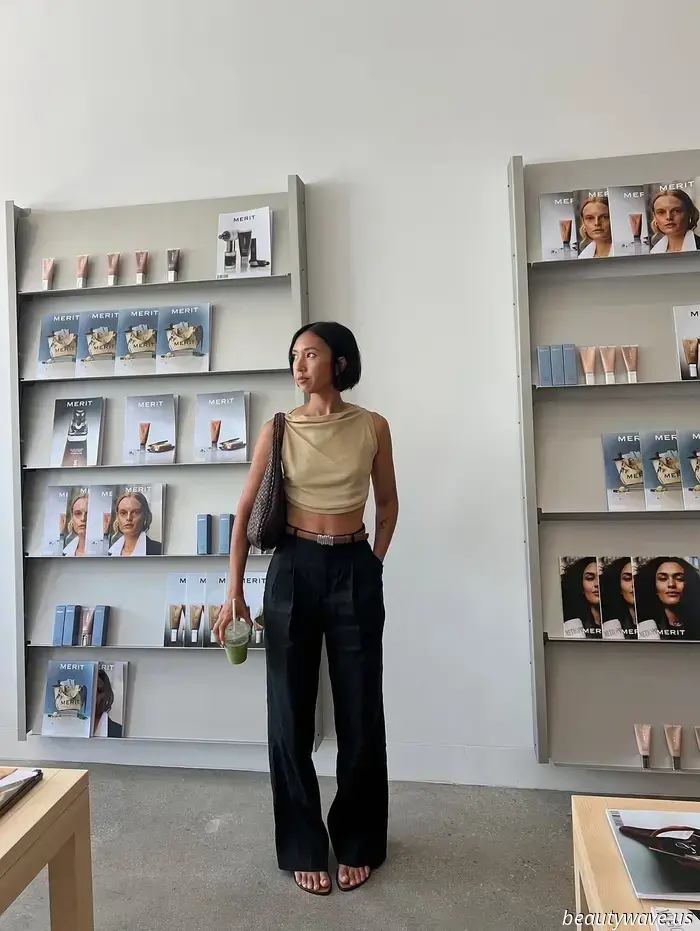This pant style paired with flip-flops forms the most stylish combination we've encountered all summer.