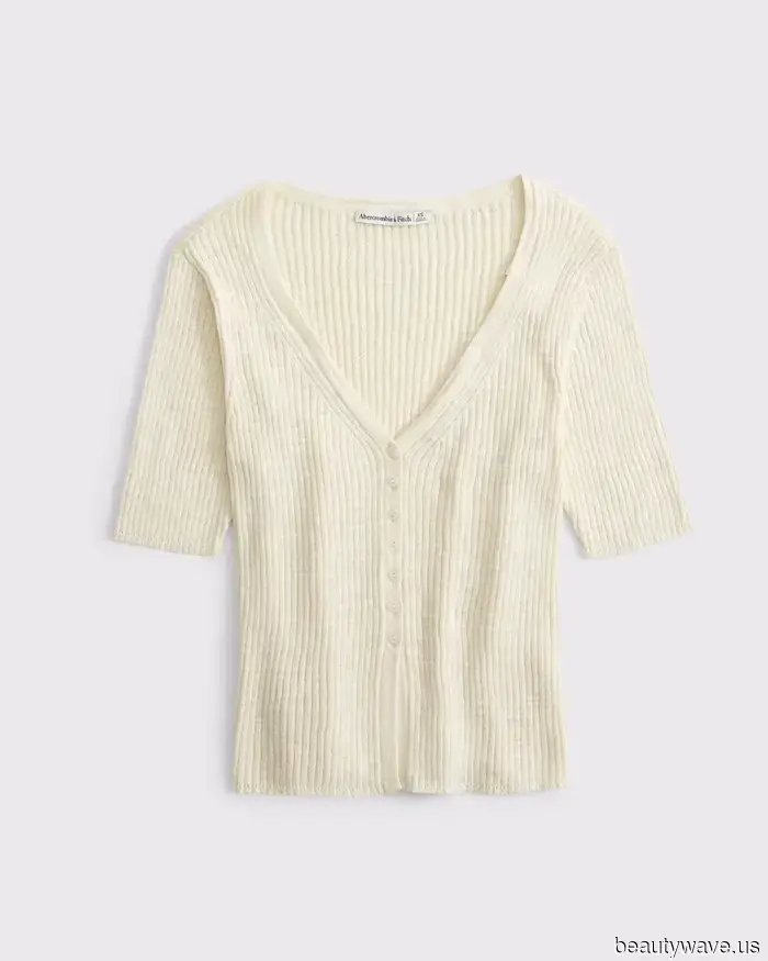 My friend inquired about what's currently trendy at Abercrombie, so I shared these 31 '90s-inspired sale items with her.