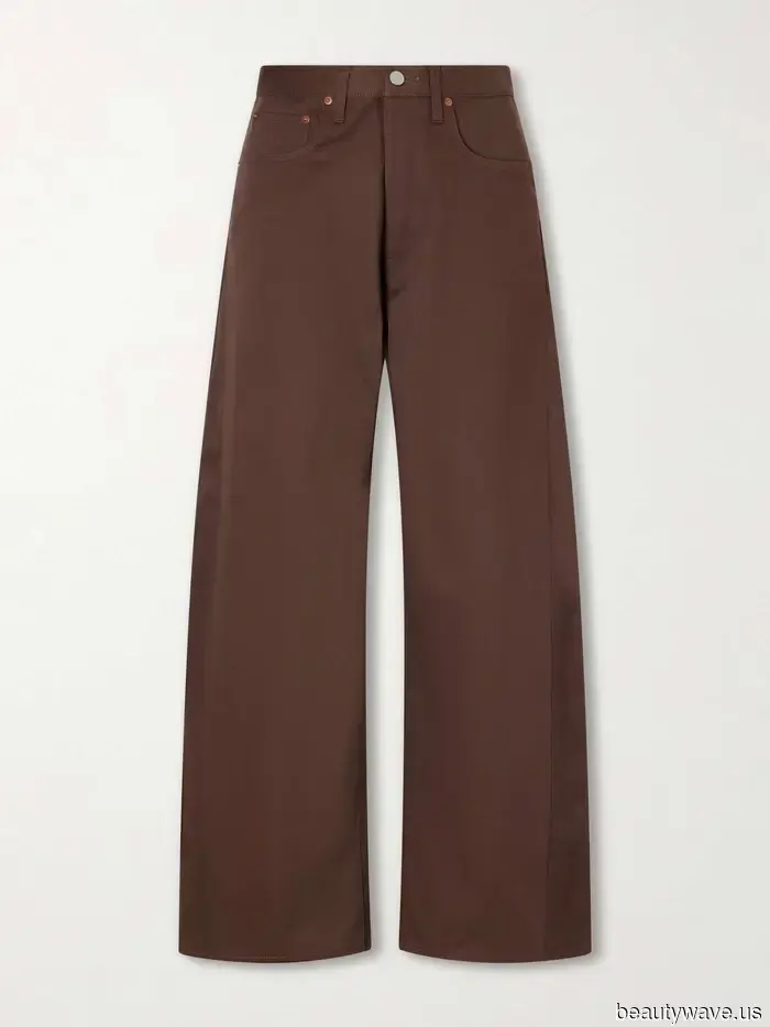 Nein, nicht Blue Jeans&mdash;die elegante Denim-Farbe, die leise die Garderoben in London und NYC erobert.