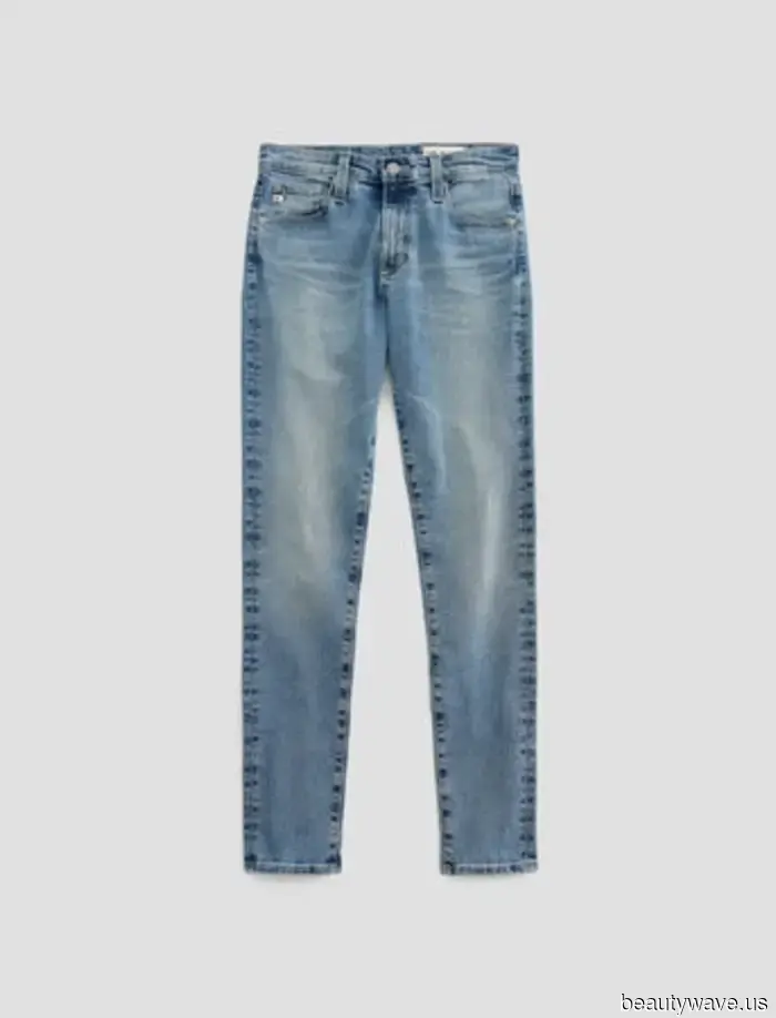 5 Outfit Ideas to Make Light-Wash Skinny Jeans Feel Fresh and Trendy for 2026, Not Outdated