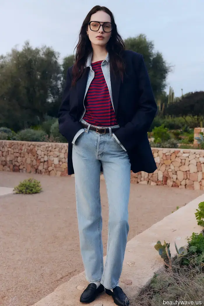 5 Wege, wie französische Frauen Jeans und einen Pullover weniger "langweilig" und mehr 2026 aussehen lassen