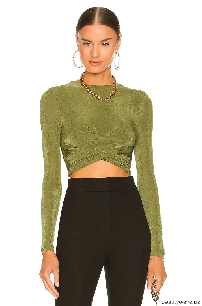 Emma Chamberlain ha appena indossato una tendenza controversa per ottobre e non preoccuparti—il mondo continua a girare