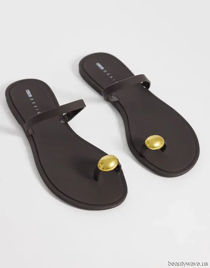 I'm Fed Up with Dull Feet—These 6 Stylish Sandal Trends Will Be Your Top Choice This Summer.