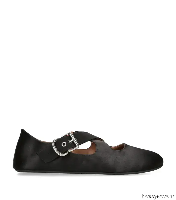 Seen in Paris: The Most Beautiful Dress-and-Shoe Pairing You'll Encounter This Summer