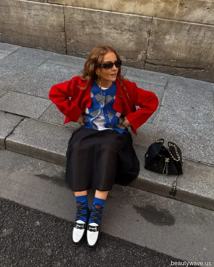 Это только мне кажется, или каждая классная девушка от Нью-Йорка до Лондона носит эти 8 трендов свитеров вместо "скучного"...