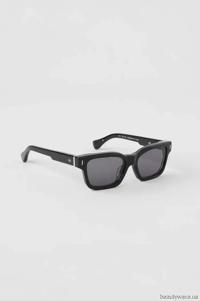 Fact: The sunglasses that every WWW editor is sporting will be out of stock by August 1.