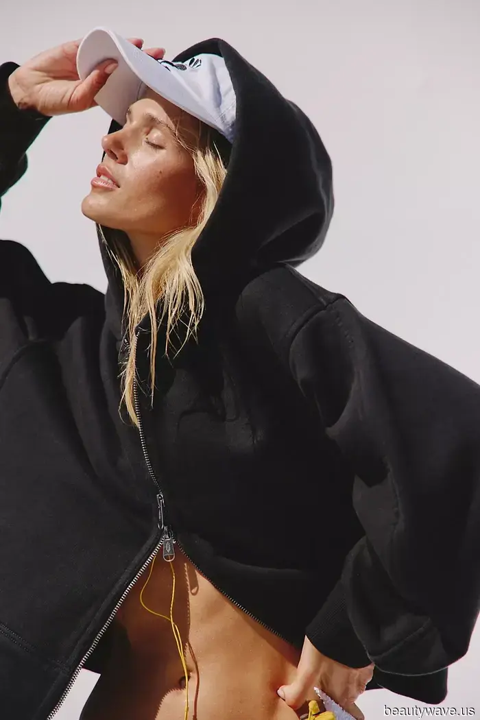 Last month, seven strangers complimented me at airports—here are 30 style and beauty products I credit for it.