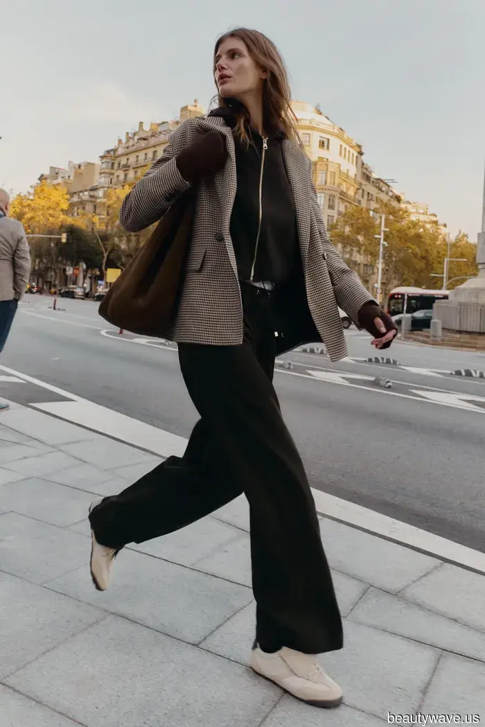 No Leggings, No Jeans&mdash;Este es el estilo de pantalón cómodo pero elegante que la gente de moda está usando ahora mismo.