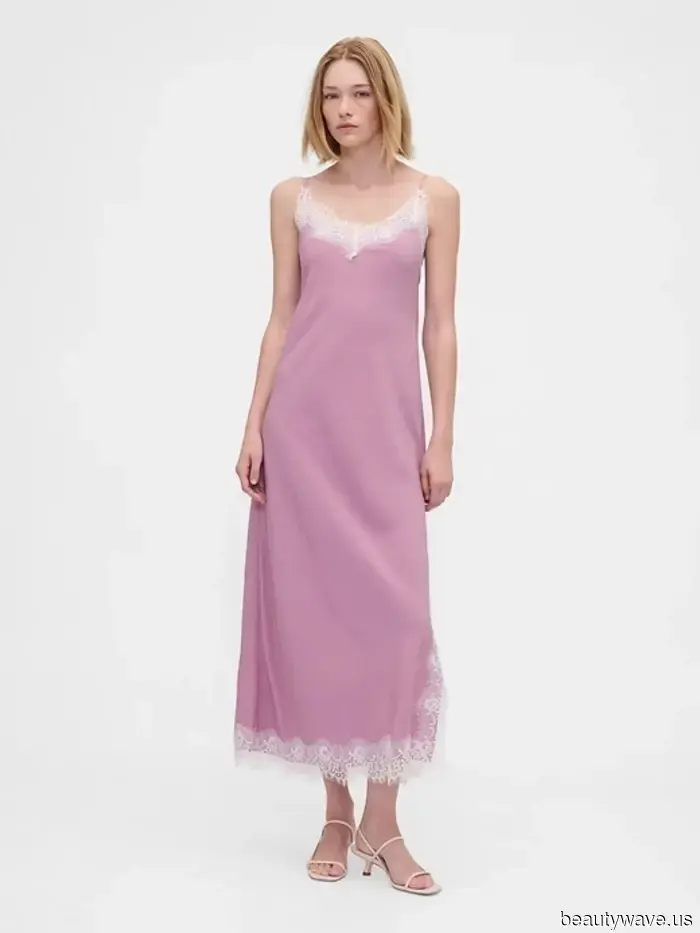 The Beautiful Dress Trend That Everyone Is Choosing Over Jeans and Trousers