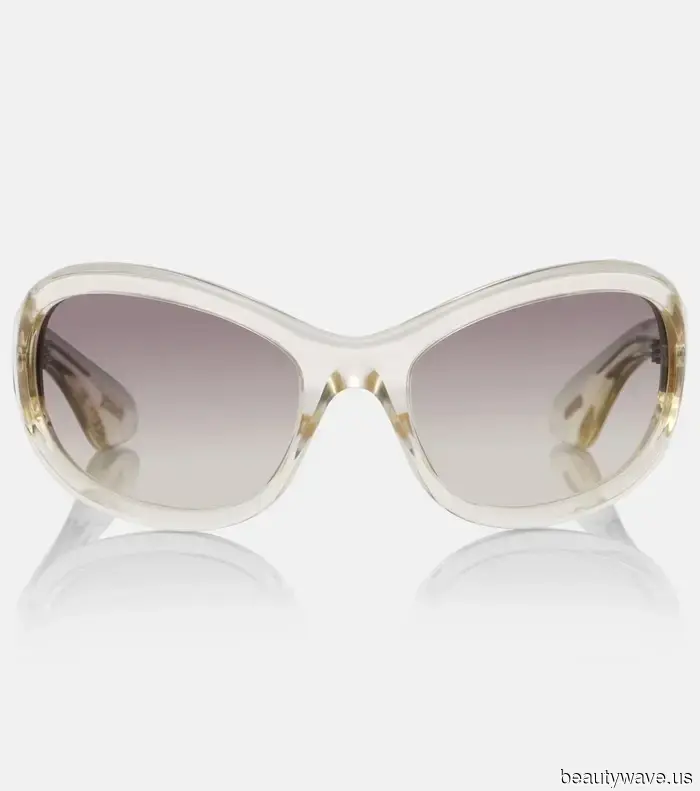 Если вы хотите одеваться как модный человек, вот 10 вещей, которые стоит купить в этом апреле.