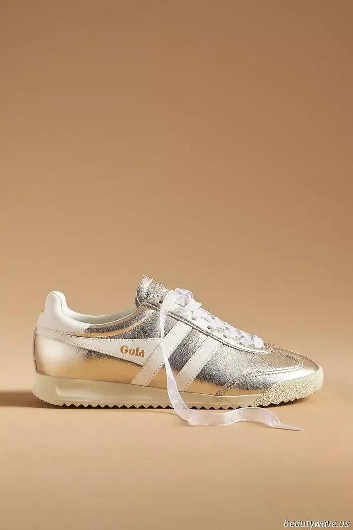 Not Black, Not White: The 2025 Sneaker Color Trend That Fashion Enthusiasts Are Currently Sporting at the Airport.