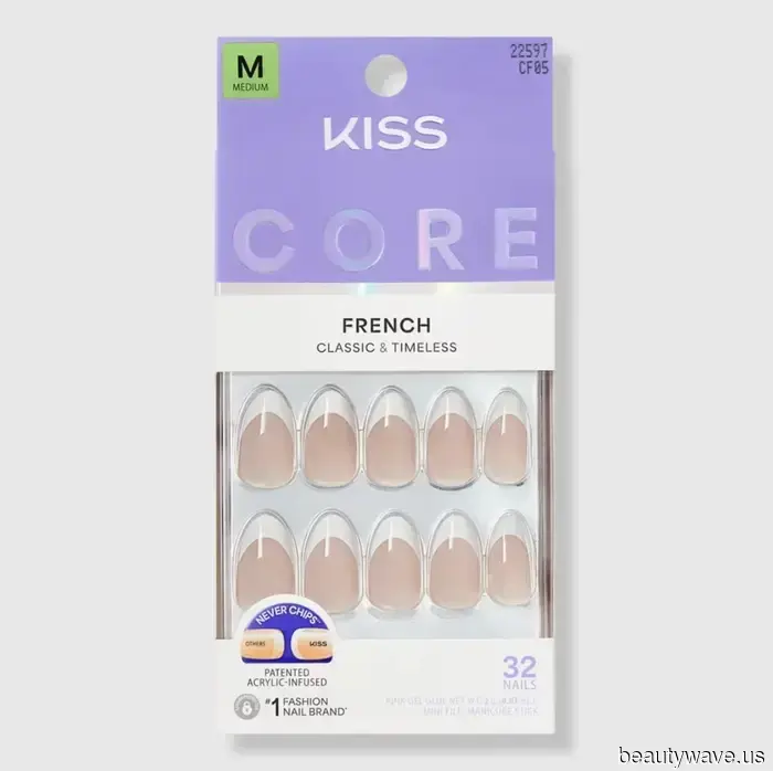 No Esmalte, No Rosa Lechoso&mdash;Las Novias a la Moda Están Apoyando Esta Manicura Retro-Chic
