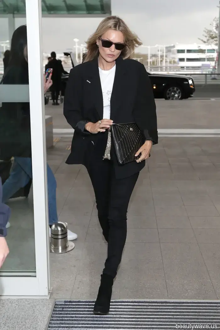 Von den 90ern bis heute&mdash;Jeder Kate Moss Flughafen-Look und der Styling-Trick, den sie nie fallen lässt
