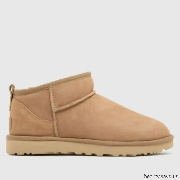Fashion enthusiasts in their 20s and 50s are in consensus—this slip-on shoe simplifies airport attire.