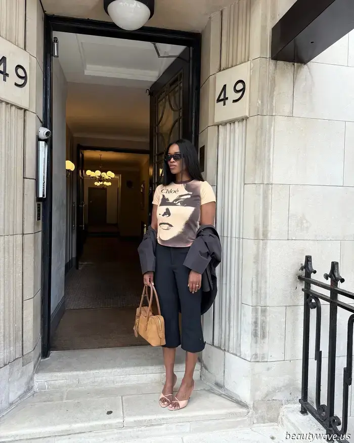 A Parigi, L.A. e Londra, le t-shirt bianche basic vengono messe da parte a favore di questa alternativa più alla moda