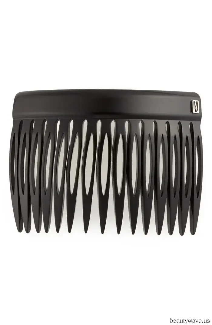 Questo accessorio francese da 10 dollari è il segreto per apparire elegante in 5 secondi netti.