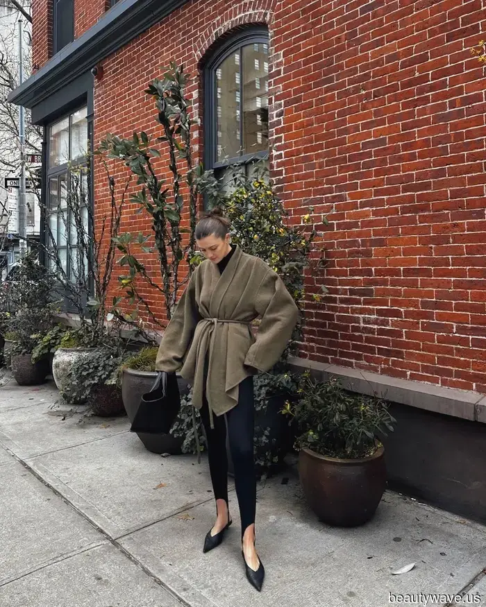 This Previously Outdated Legging Trend Is Being Revived by Designers and the Fashion Community.