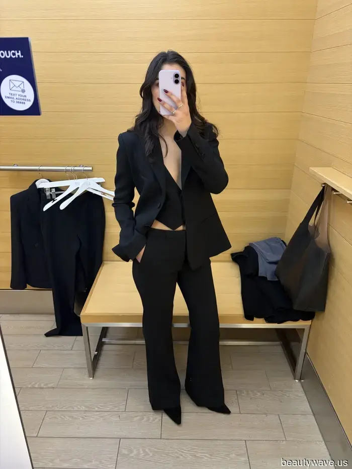 I just tried on GapStudio's Winter 2025 Collection—four outfits that made me feel like a '90s model.