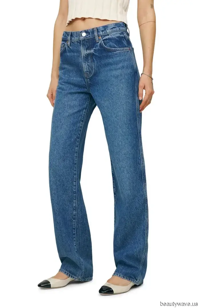 Hör zu, ich liebe Wildleder, aber dieser Taschen-Trend lässt langweilige blaue Jeans noch eleganter aussehen.