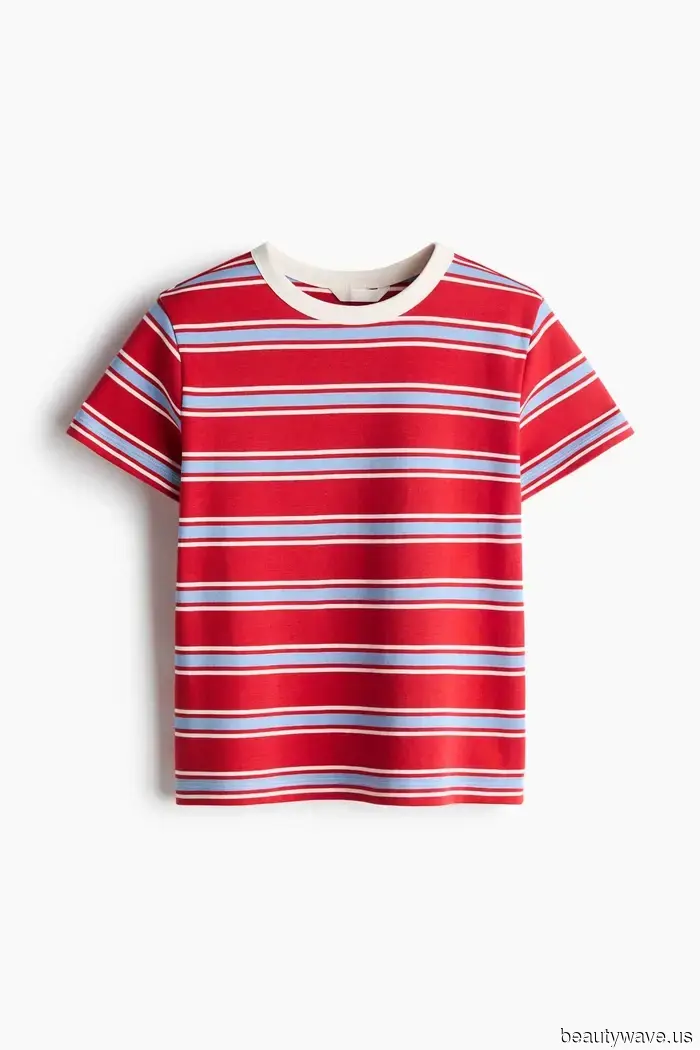 Not White, Not Black—The Must-Have Tee That Every Fashion Enthusiast Is Sporting This Spring