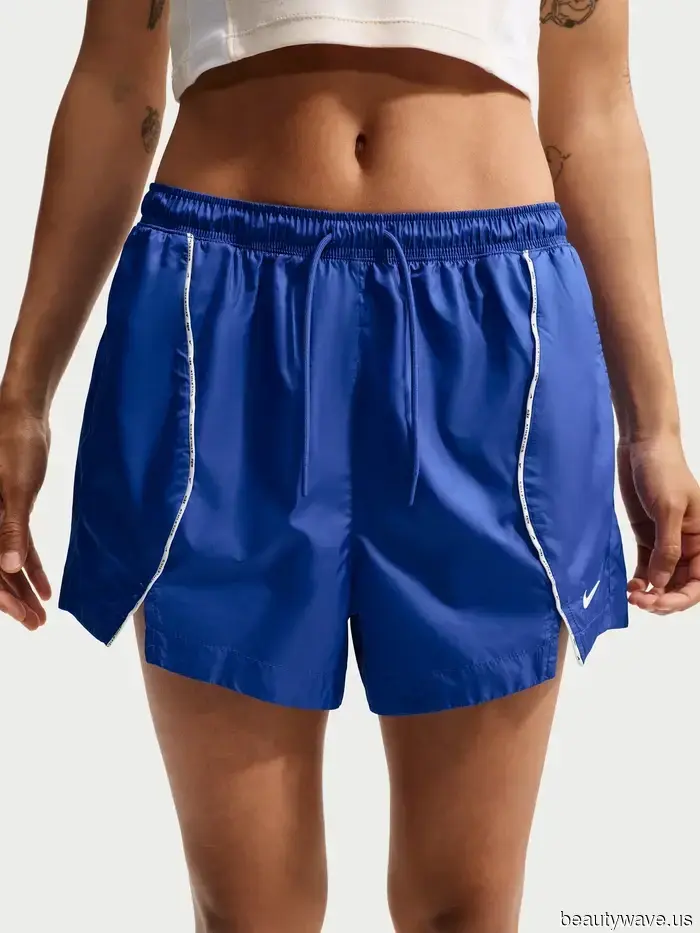 Seen in NYC—the Shorts Trend that It Girls are pairing with T-Shirts.