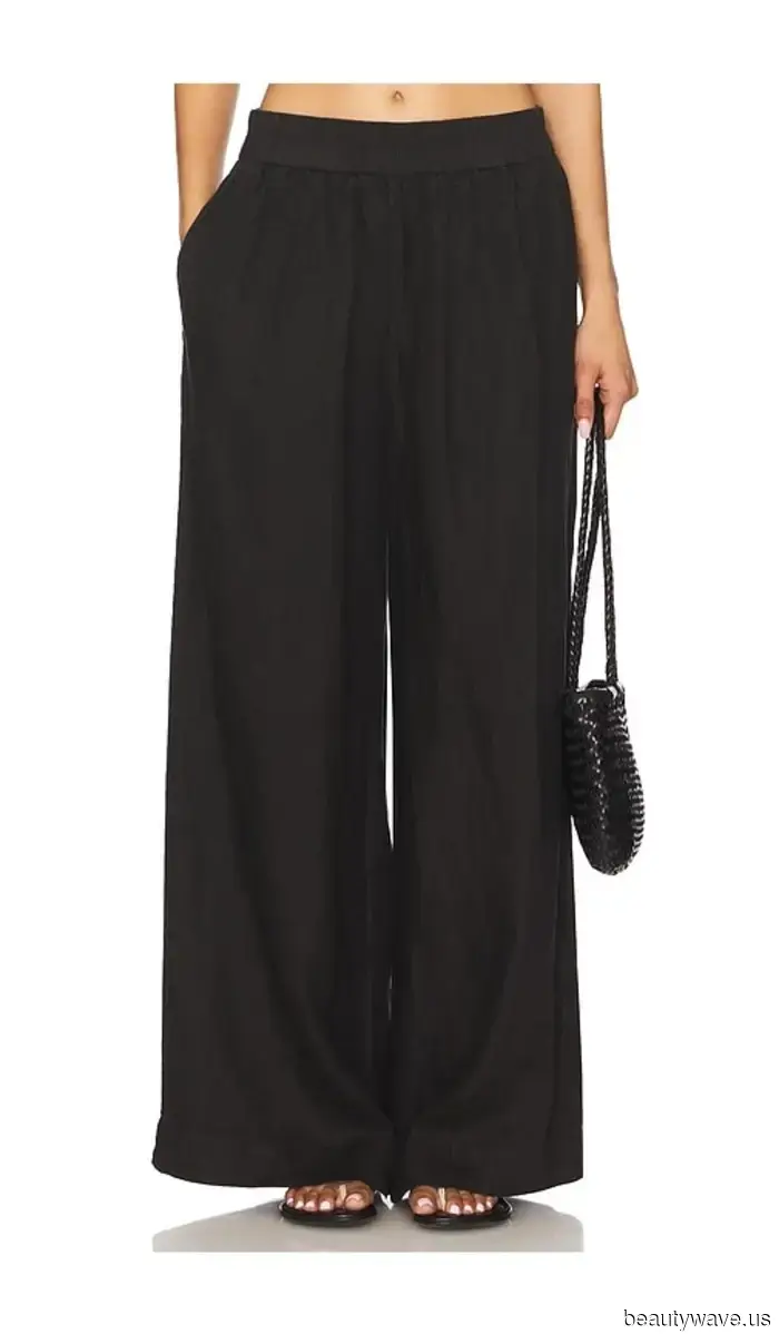 Zoë Kravitz recently donned the effortless 3-piece outfit that I've been noticing all over downtown NYC.