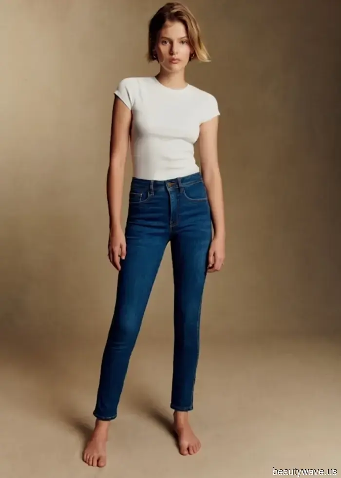 It's Official: These Are the Essential Fashion Items That French Women Will Don in 2026.