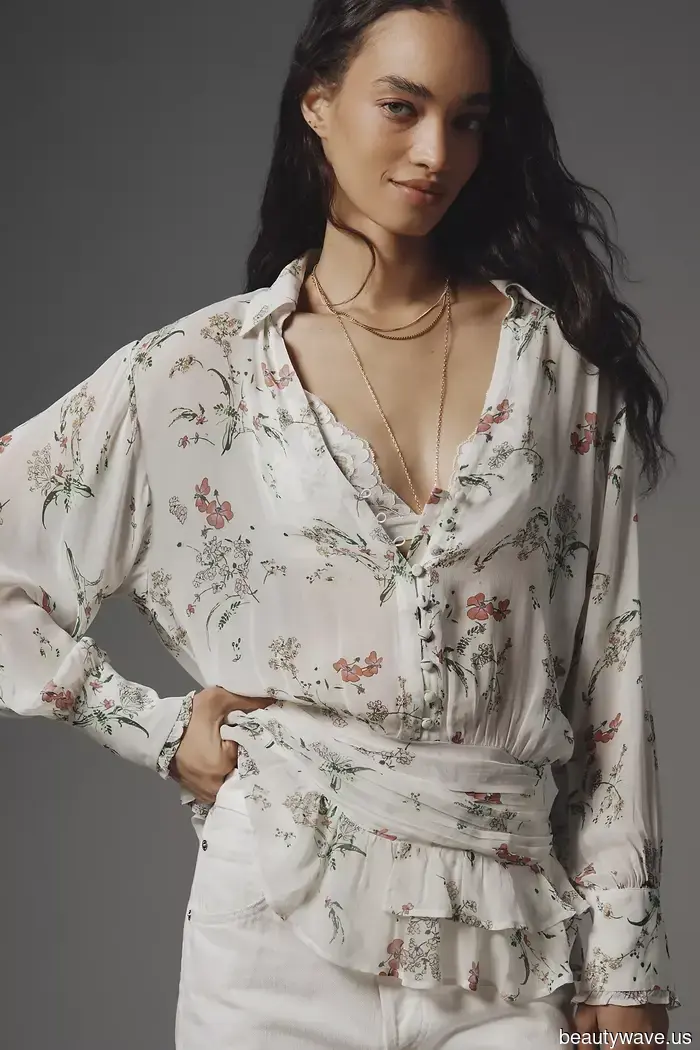 Kylie Jenner ist bereits in der Wüste und trägt den einen Coachella-Trend, der nie alt wird.