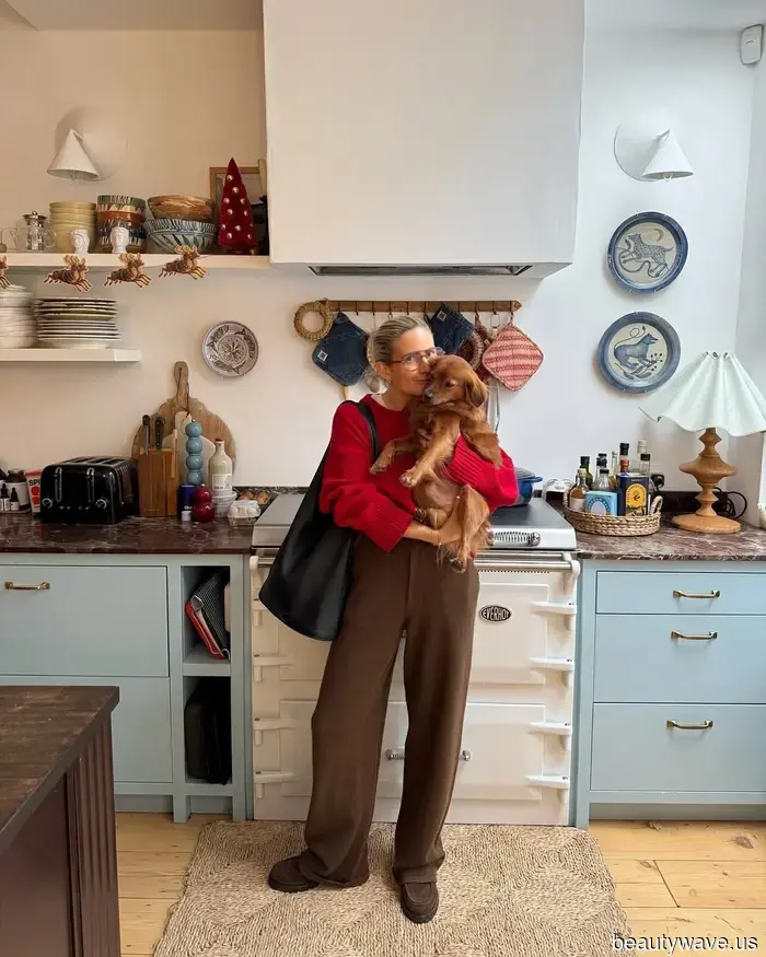 Khaki wird einer der größten Farbtrends 2026 sein&mdash;5 elegante Farbtöne, die perfekt dazu passen