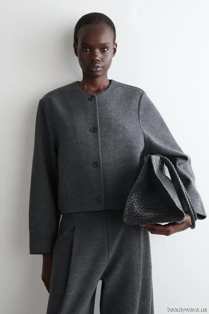 Solo invierto en básicos de lana lujosa para el invierno&mdash;las piezas en oferta de COS cumplen con todos los requisitos.