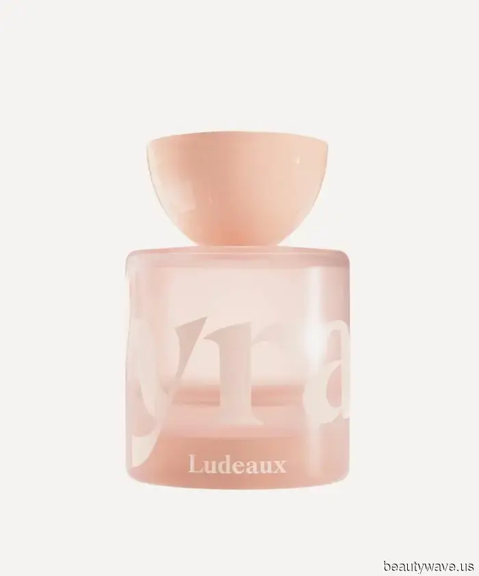 Forget Strong Scents—Here Are the Sophisticated Fragrances I Use Daily.