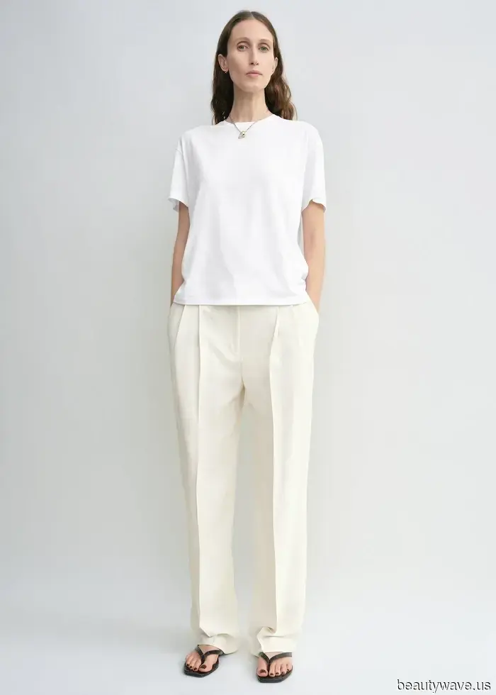Victoria Beckham sa che questo basic accessibile è il segreto per rendere i jeans chic in estate.