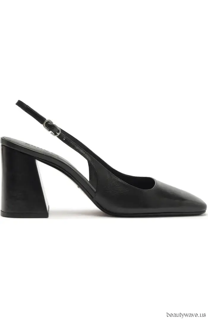 Hey, to be considered cool in 2025, you just need two things: baggy jeans and this unusual, trending flat shoe style.