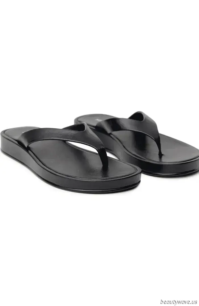 This pant style paired with flip-flops forms the most stylish combination we've encountered all summer.