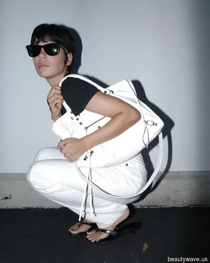 Chloé Clogs! Retro Designs! Phantom Totes! Original Fashion Enthusiasts Continue to Possess These 5 Must-Have Items.