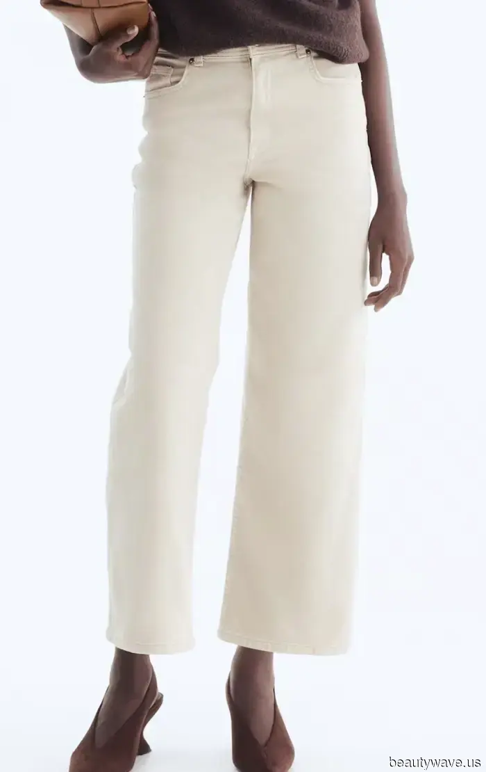 Minimalist and eclectic dressers seldom see eye to eye, yet both recognize that this "outdated" blouse looks best when paired with jeans and linen...