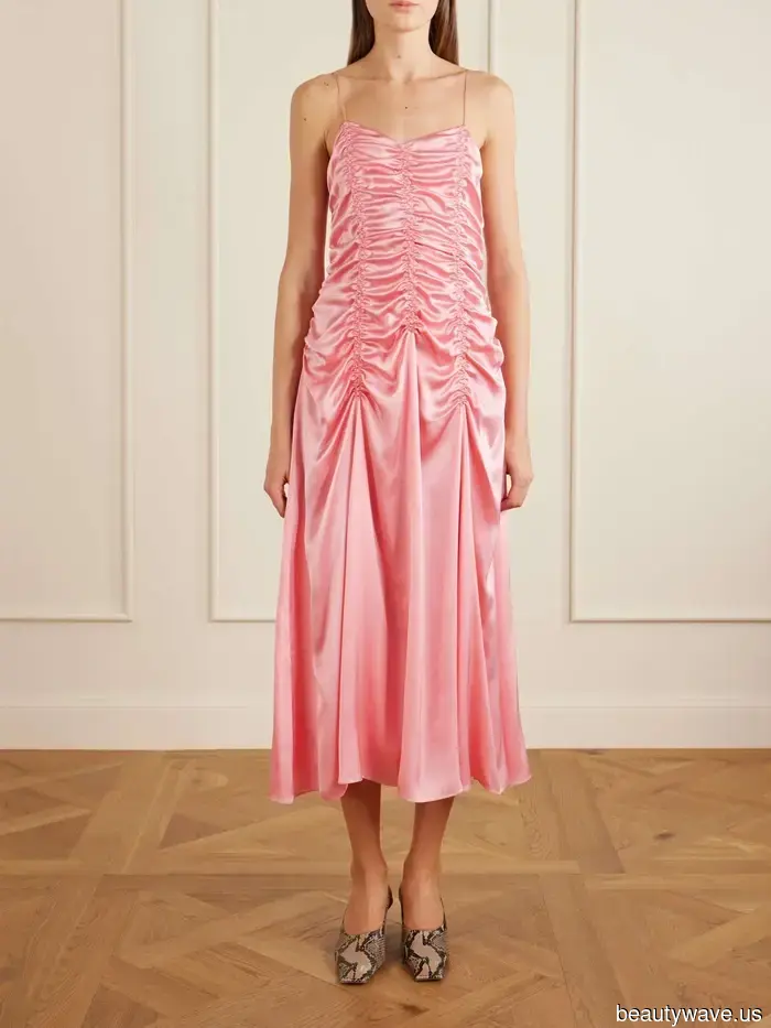 Embrace the 6 Wedding Guest Trends This Summer That the Most Fashionable Individuals Are Wearing