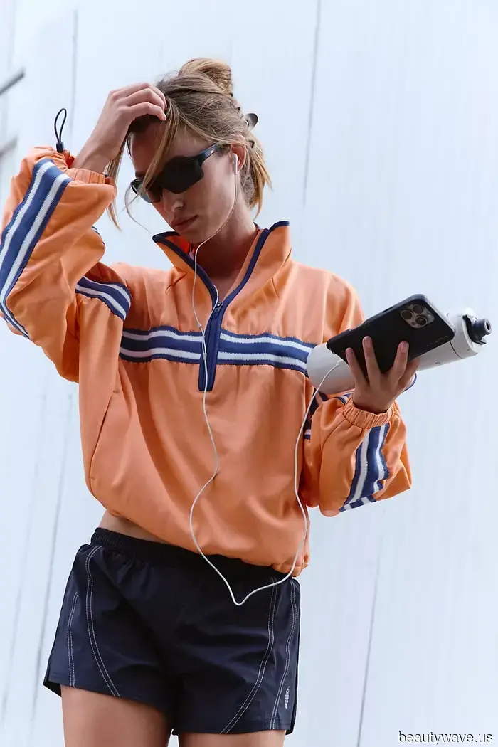 Ovunque guardo, le persone di moda indossano queste 7 tendenze estive con i jeans.